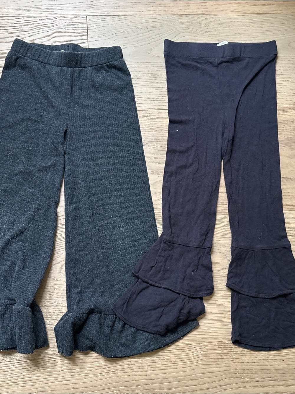 2 Kate quinn pants 4T